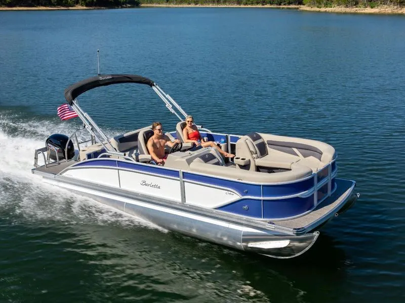 Pontoon boat cruising
